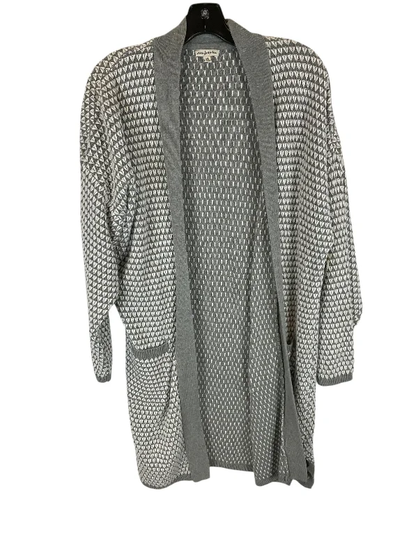 Cardigan By Clothes Mentor In Grey, Size: Xl