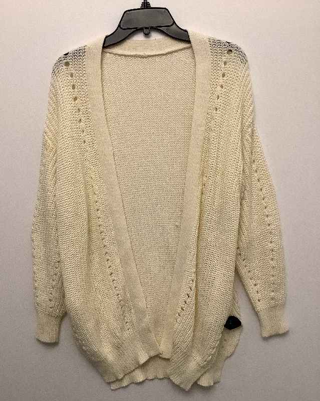 Sweater Cardigan By Clothes Mentor In Cream, Size: M