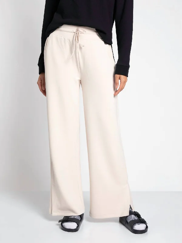 Layne Athleisure Pant In Dove