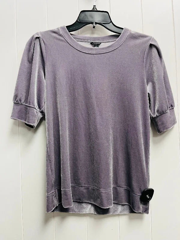 Top Short Sleeve By Ann Taylor In Grey, Size: Xs