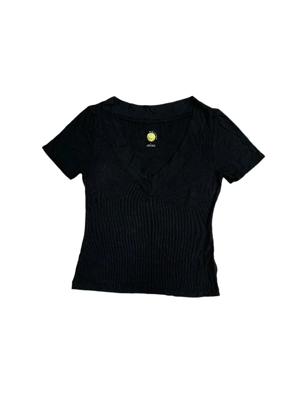 Top Short Sleeve By Daily Practice By Anthropologie In Black, Size: S