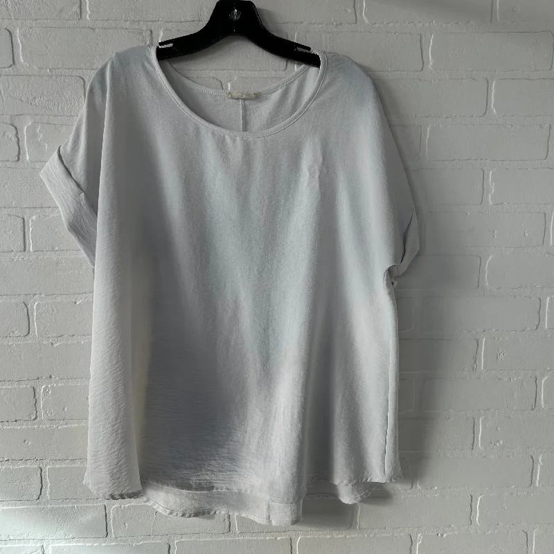 Top Short Sleeve By Entro In White, Size: M