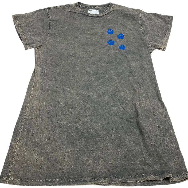 Top Short Sleeve By The Label In Grey, Size: L